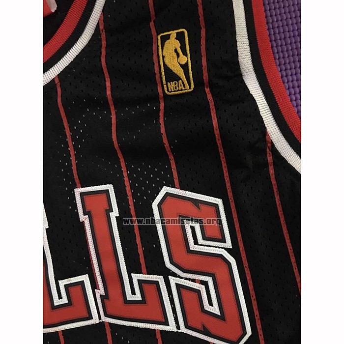Camiseta Chicago Bulls Michael Jordan NO 23 Hardwood Classics Throwback 1996-97 Negro